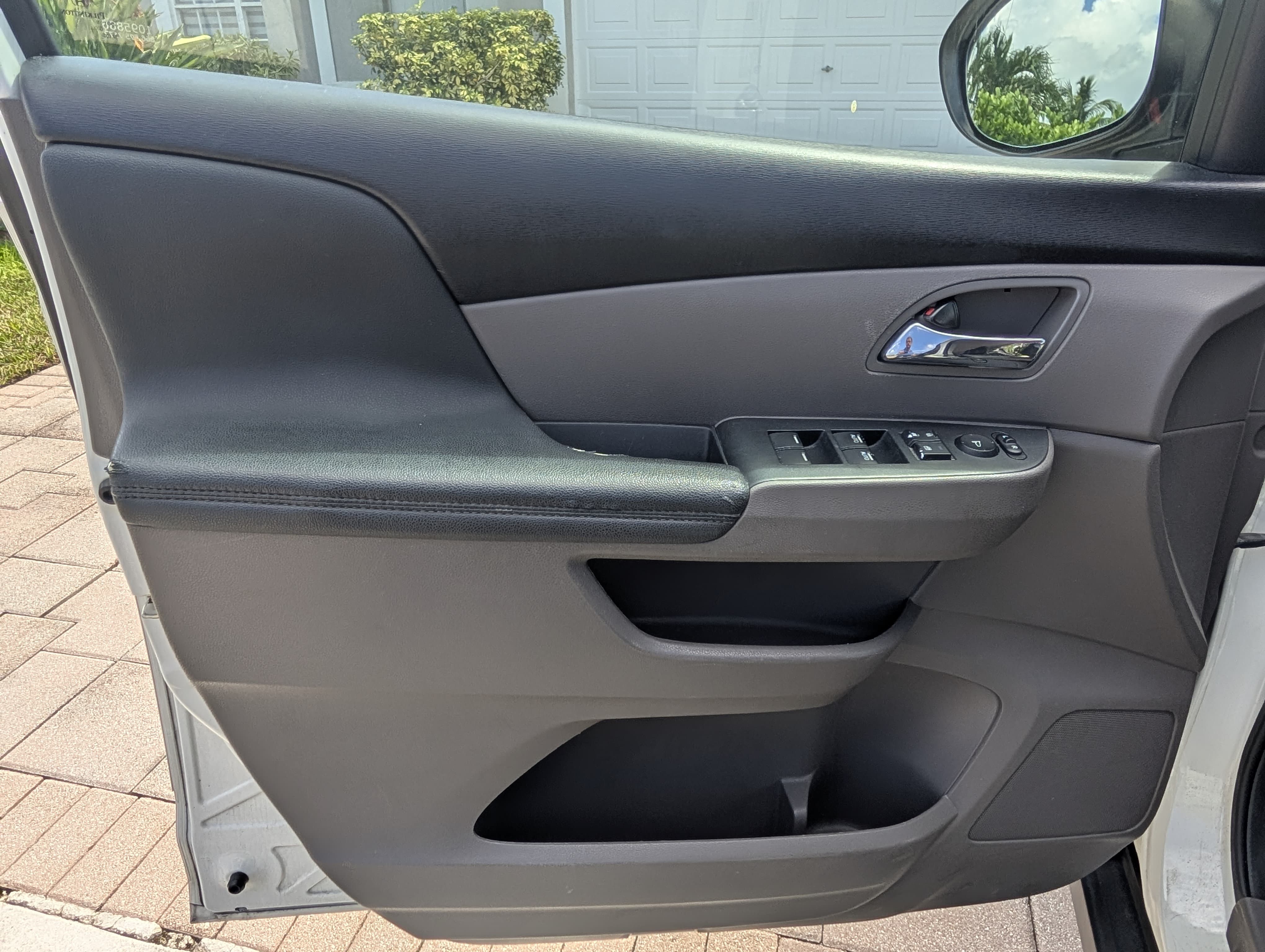 Used 2015 Honda Odyssey EX-L image 12