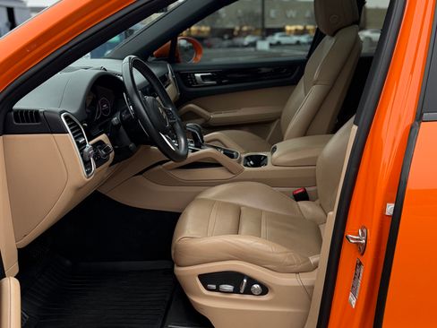 Used 2021 Porsche Cayenne Sport Utility 4D image 14