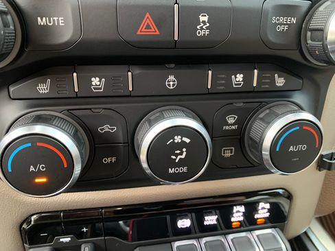 Used 2021 RAM 3500 Laramie AWD/4WD image 2