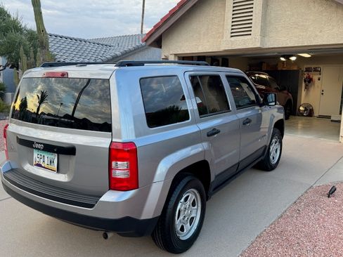 Used 2016 Jeep Patriot Sport image 5