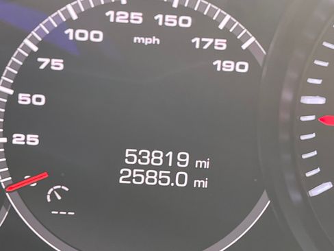 Used 2019 Porsche Panamera 4 image 25