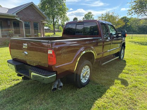 Used 2016 Ford F250 Lariat w/ Chrome Package AWD/4WD image 8