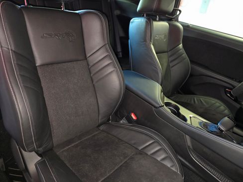 Used 2022 Dodge Challenger SRT Hellcat image 13