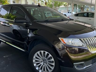Used 2014 Lincoln MKX FWD w/ Walnut Swirl Wood Package