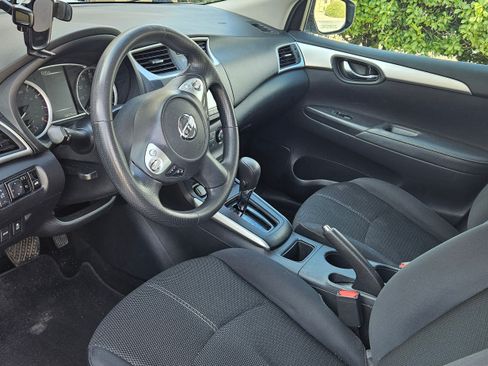Used 2018 Nissan Sentra S image 8