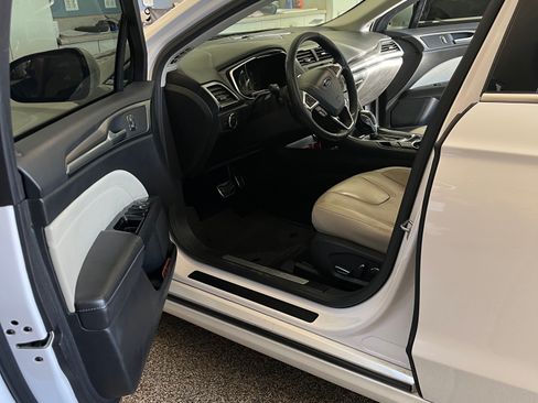 Used 2016 Ford Fusion Titanium image 5