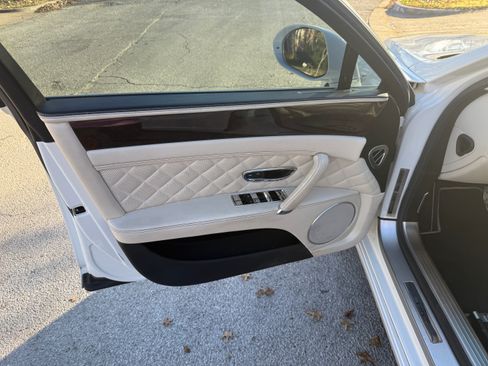 Used 2018 Bentley Flying Spur S V8 image 8