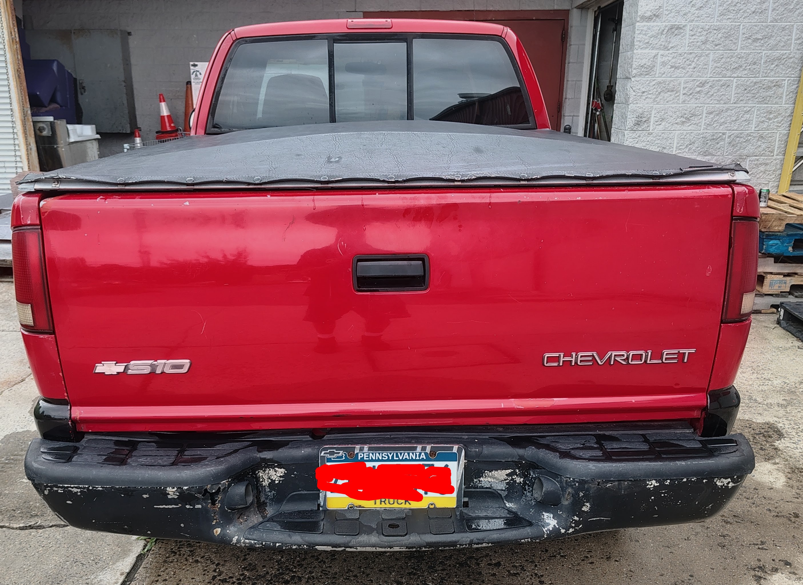 Used 2000 Chevrolet S10 Pickup 4x4 Extended Cab w/ Preferred Equipment Group image 6