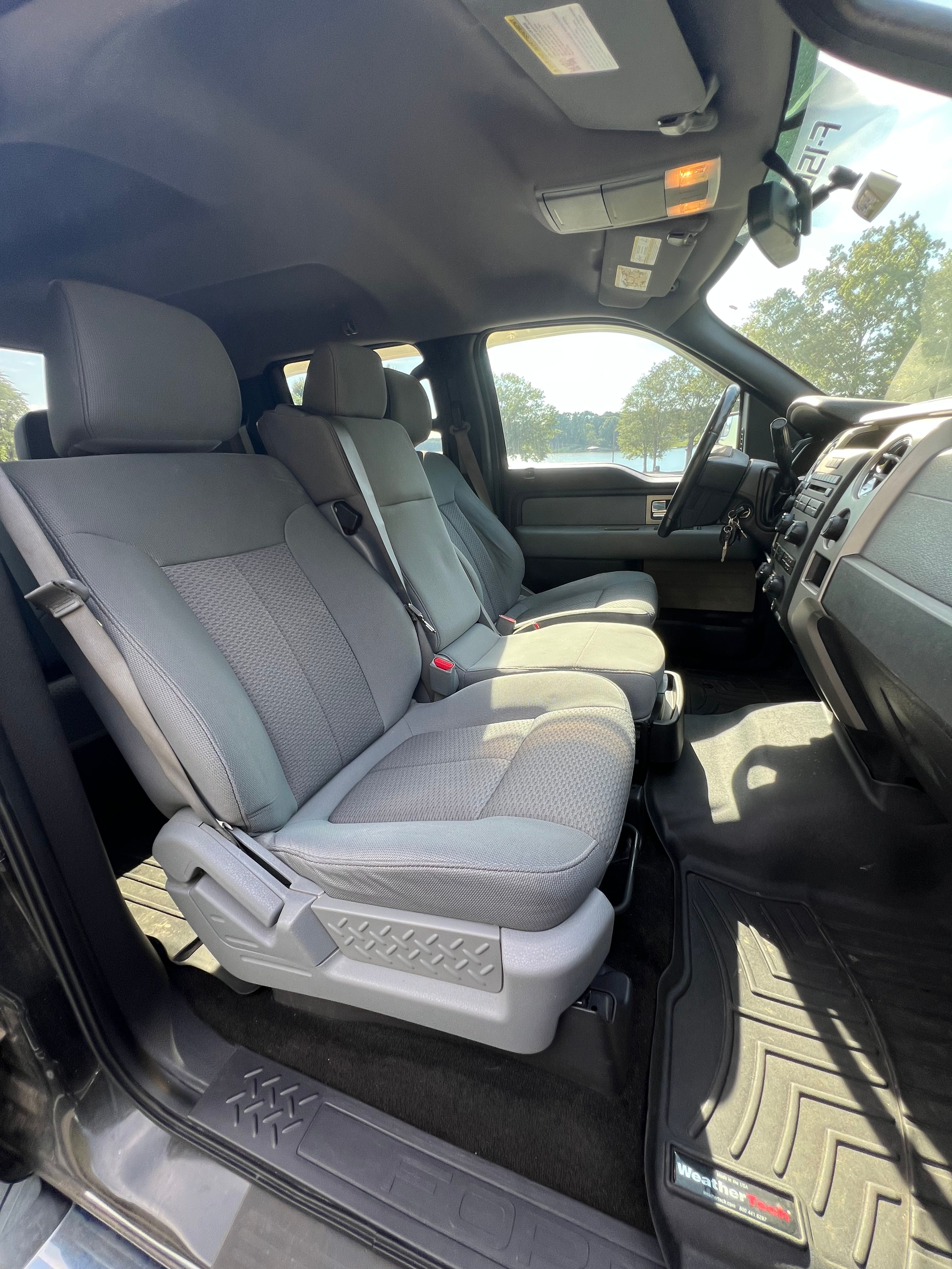 Used 2011 Ford F150 XLT w/ XLT Chrome Pkg AWD/4WD image 8