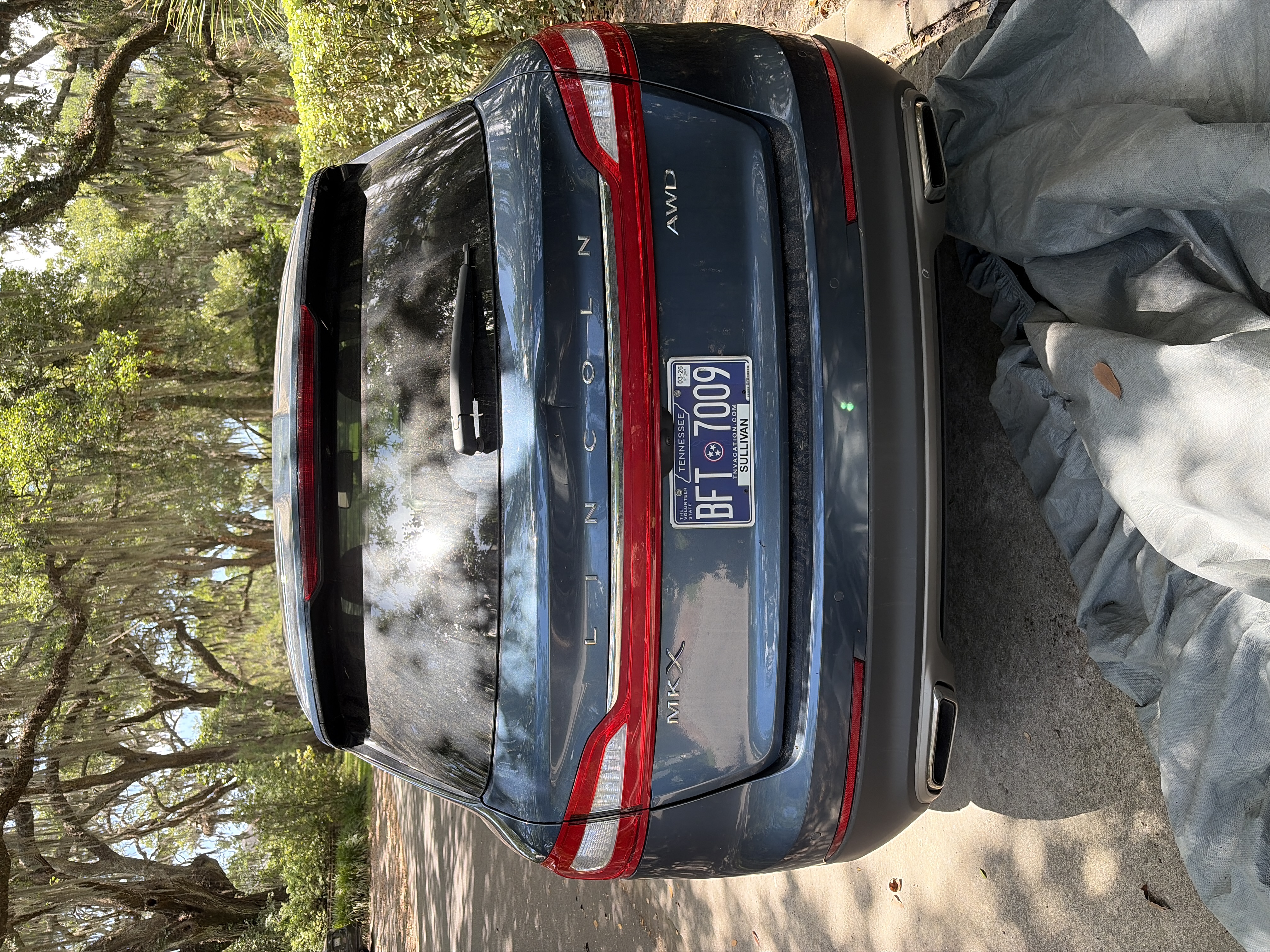 Used 2018 Lincoln MKX Select w/ Select Plus Package AWD/4WD image 4