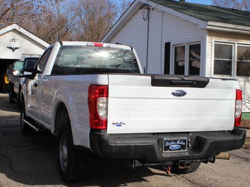 Used 2022 Ford F250 XL image 4