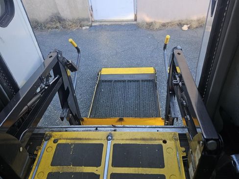 Used 2016 Ford E-450 and Econoline 450 Super Duty w/ Shuttle Bus Prep Package image 8