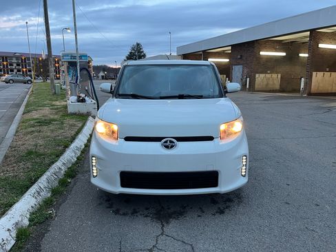 Used 2014 Scion xB Release Series 10.0 image 4