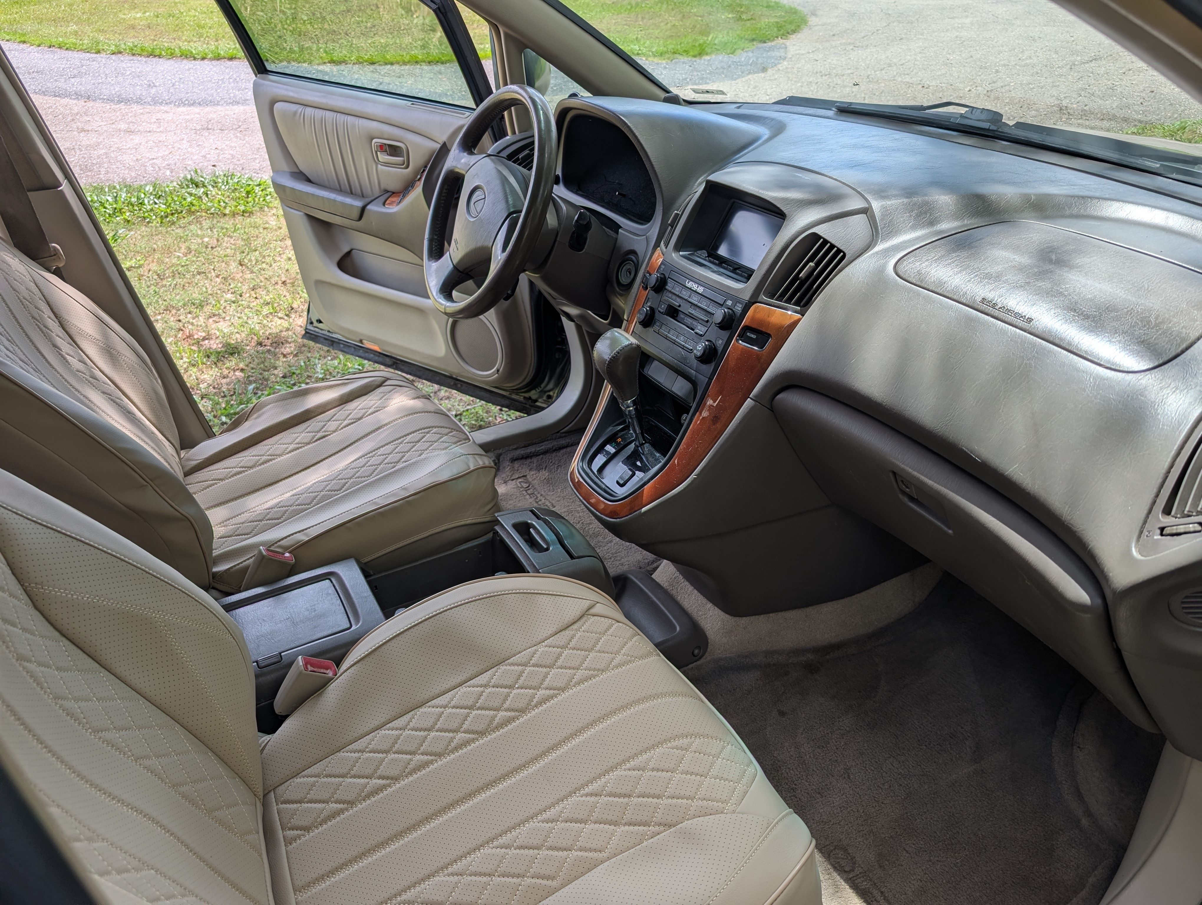 Used 2000 Lexus RX 300 w/ Premium Pkg FWD image 22