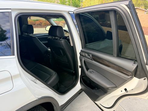 Used 2017 BMW X3 xDrive28i AWD/4WD image 11