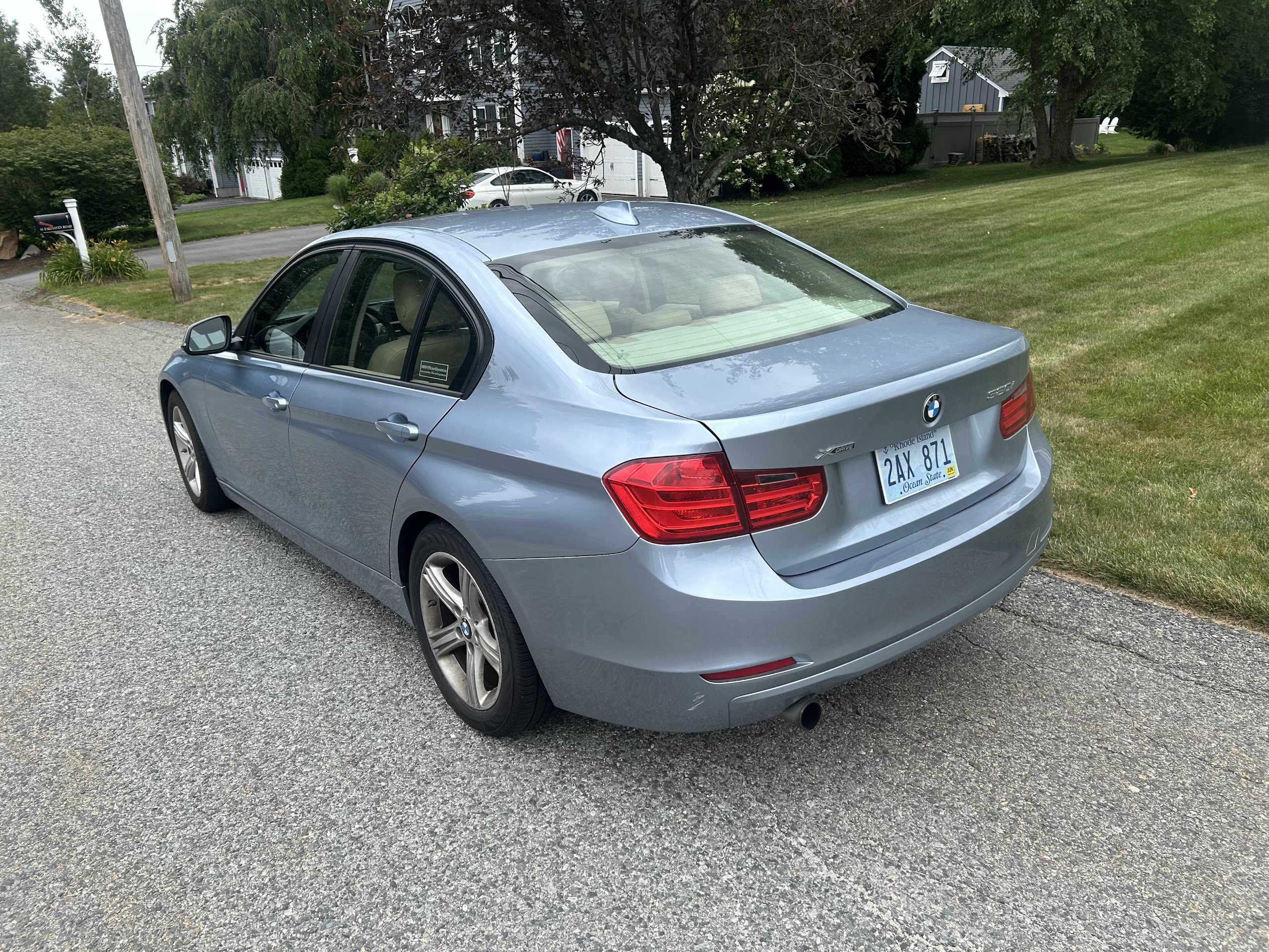 Used 2014 BMW 320i xDrive Sedan AWD/4WD image 5