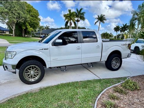 Used 2013 Ford F150 Lariat w/ Mid Equipment Group AWD/4WD image 4