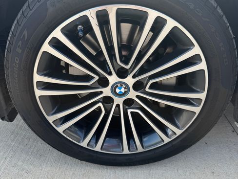 Used 2019 BMW 530e w/ Convenience Package RWD image 14