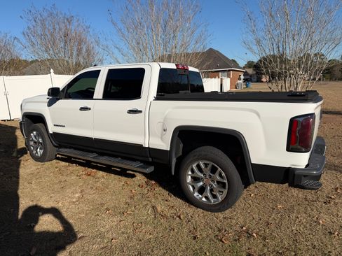 Used 2017 GMC Sierra 1500 SLT image 5