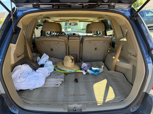 Used 2013 Toyota Highlander Limited AWD/4WD image 16