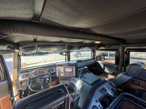 Used 2006 HUMMER H1 4-Door Open Top image 4