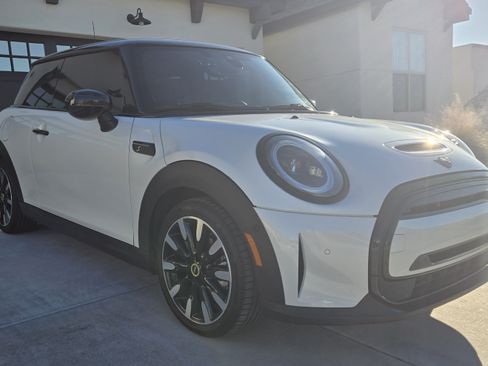 Used 2024 MINI Cooper SE image 10