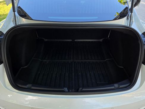 Used 2019 Tesla Model 3 Standard Range Plus image 8