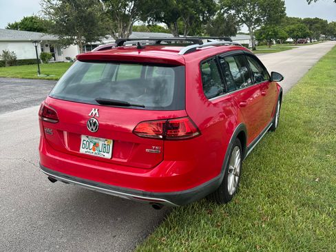 Used 2017 Volkswagen Golf Alltrack SE AWD/4WD image 8