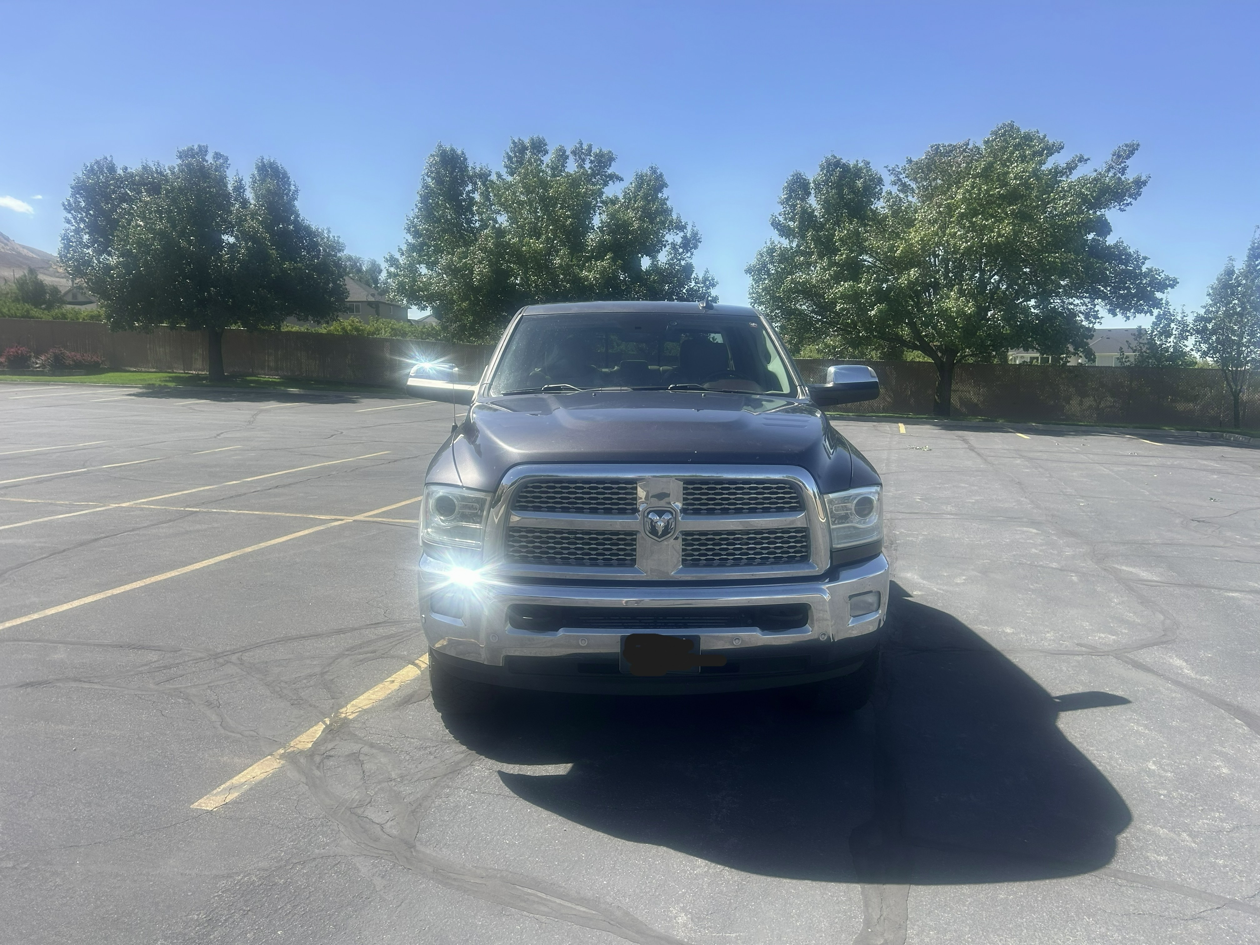 Used 2016 RAM 2500 Laramie w/ Convenience Group AWD/4WD image 2