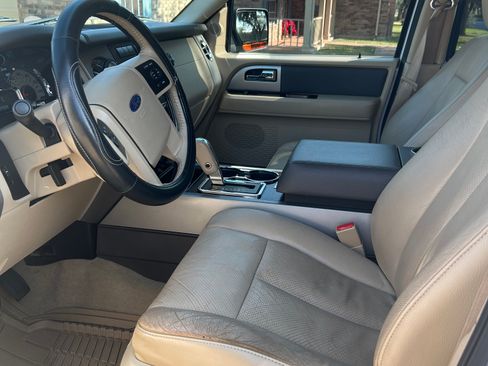 Used 2014 Ford Expedition EL XLT w/ Equipment Group 202A image 8