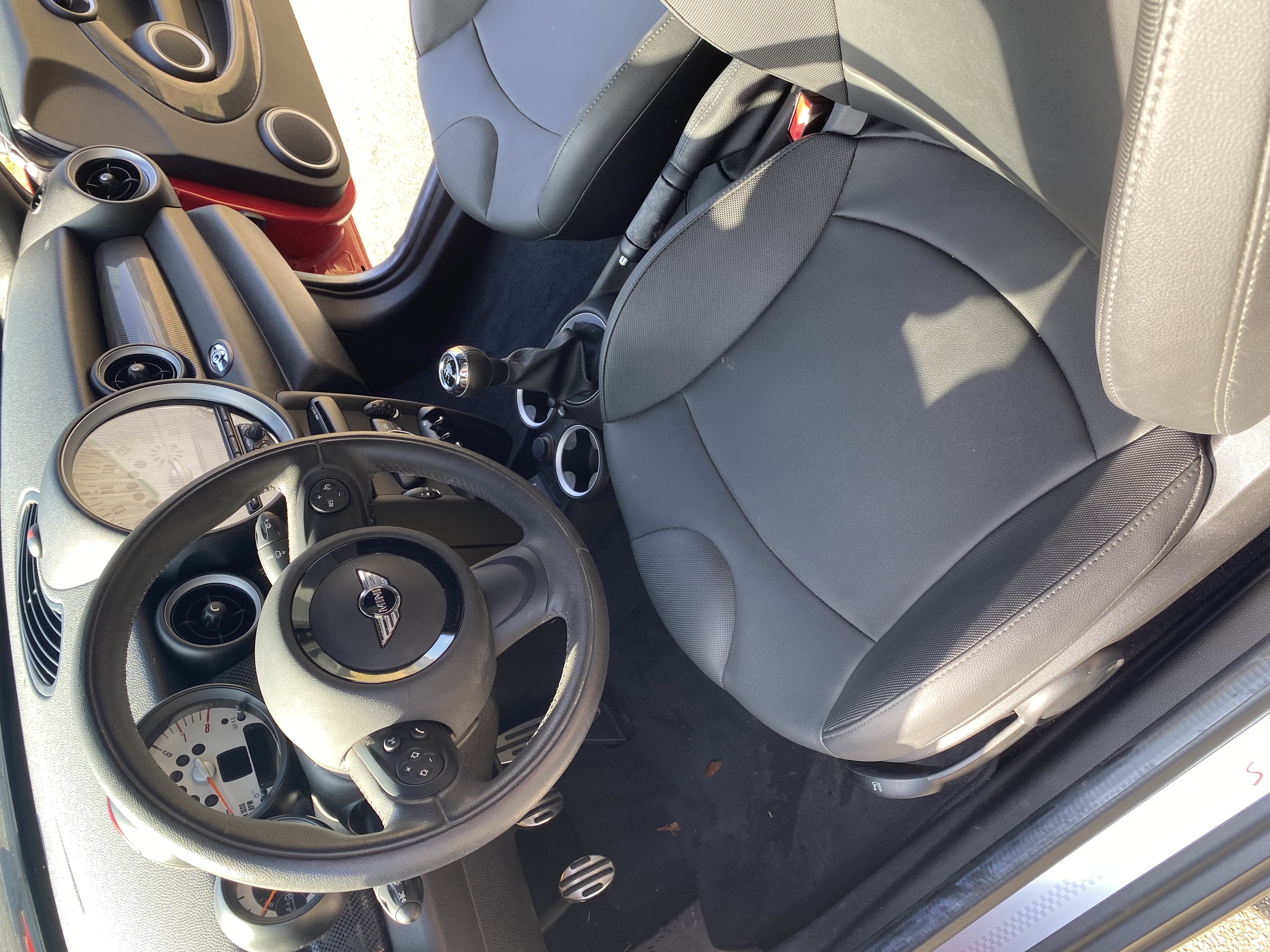 Used 2013 MINI Cooper Roadster S FWD image 8