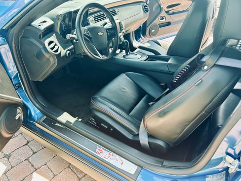 Used 2013 Chevrolet Camaro SS w/ Hot Wheels Special Edition image 8