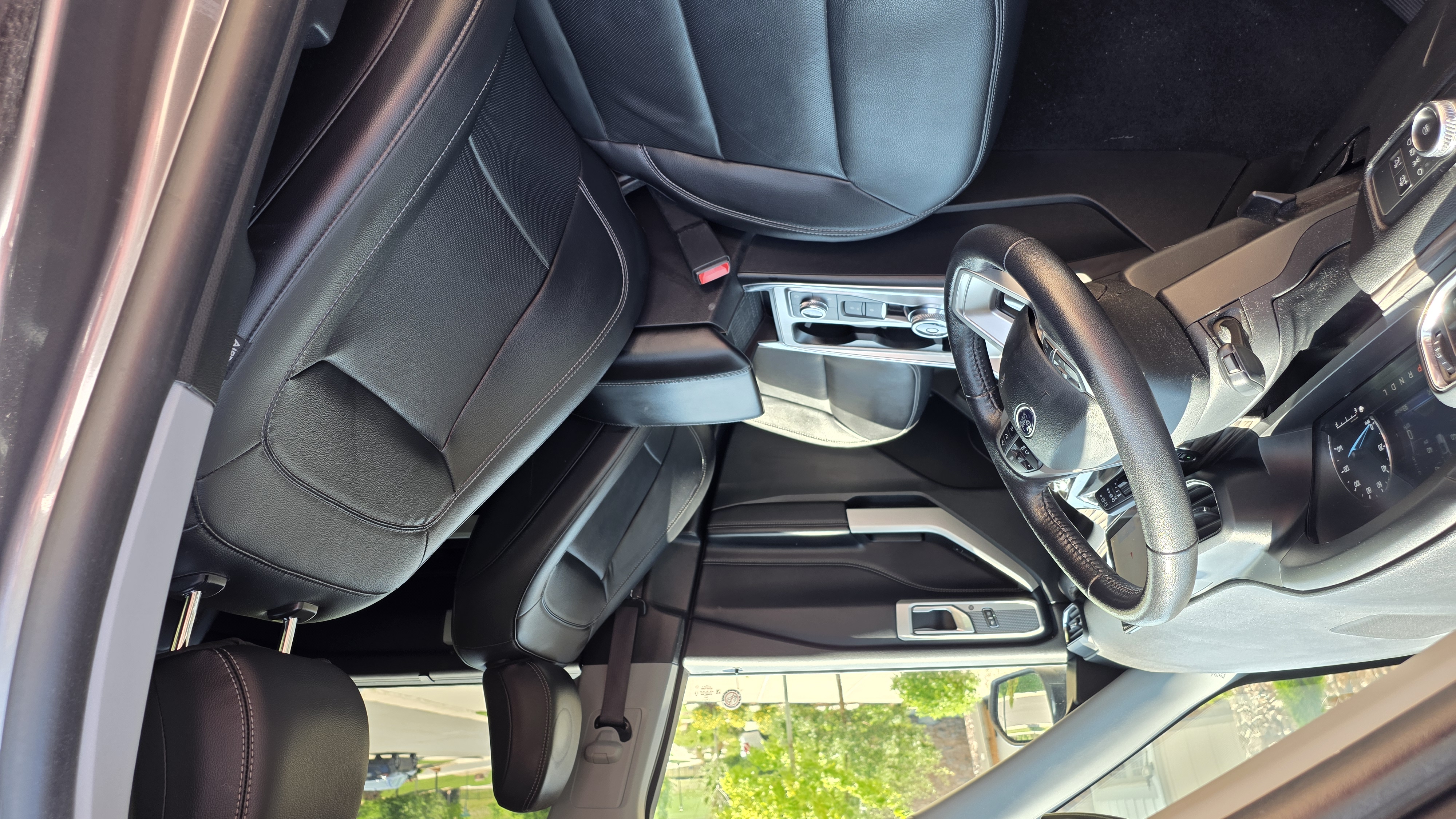 Used 2021 Ford Explorer Limited AWD/4WD image 19