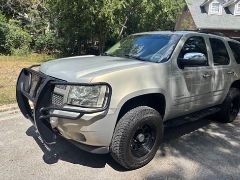 Used 2010 Chevrolet Tahoe LTZ image 23