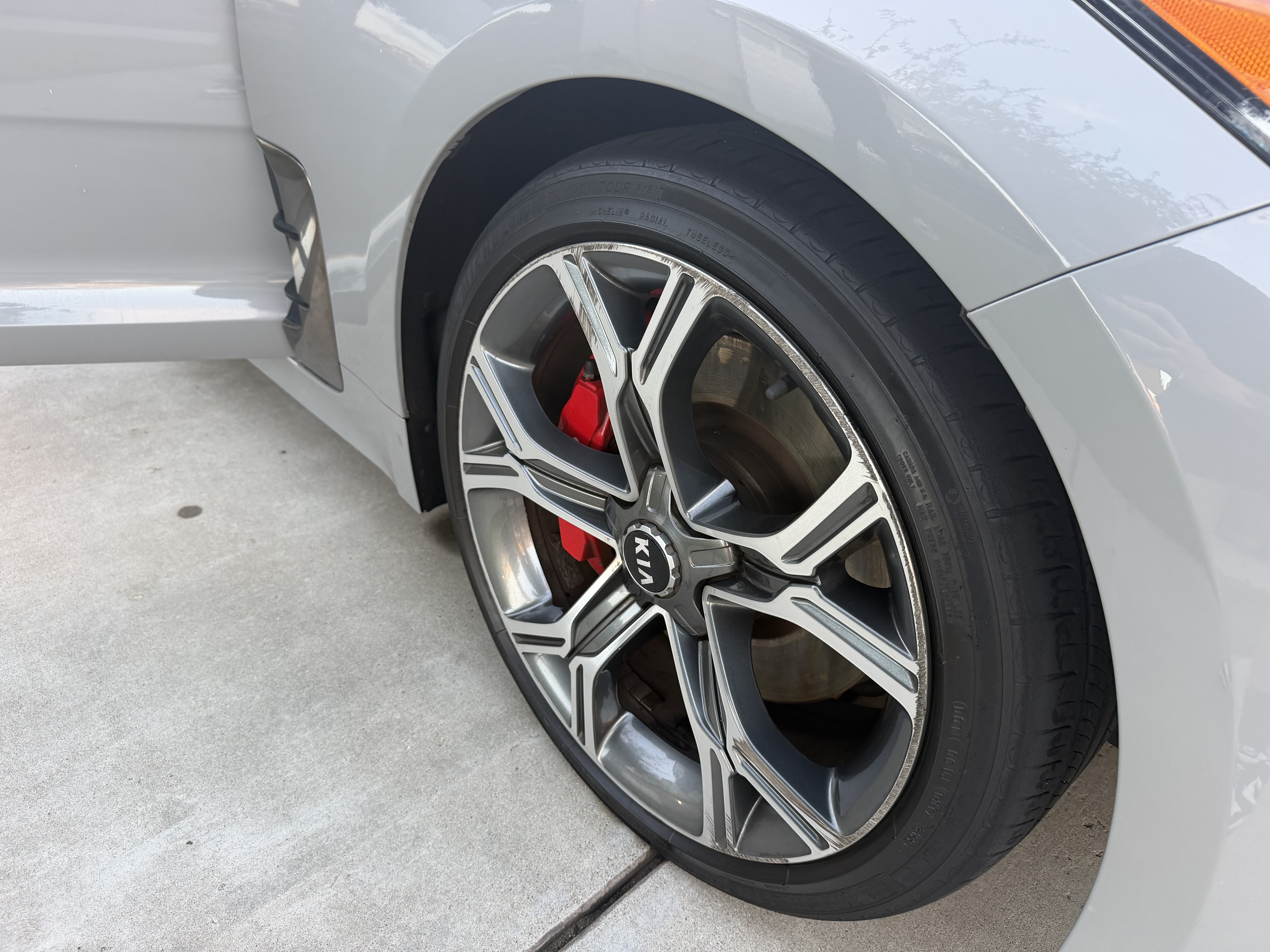 Used 2018 Kia Stinger GT2 AWD/4WD image 31