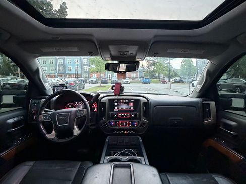 Used 2015 GMC Sierra 3500 Denali w/ Duramax Plus Package AWD/4WD image 8