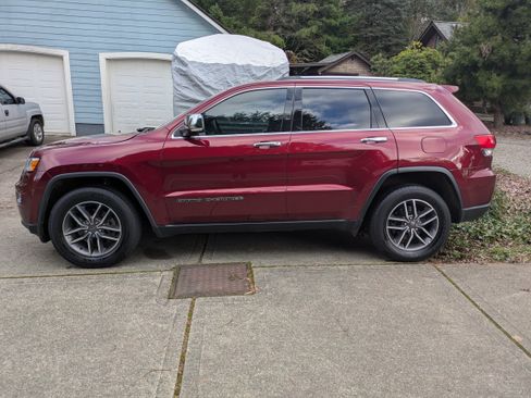 Used 2019 Jeep Grand Cherokee Limited image 1