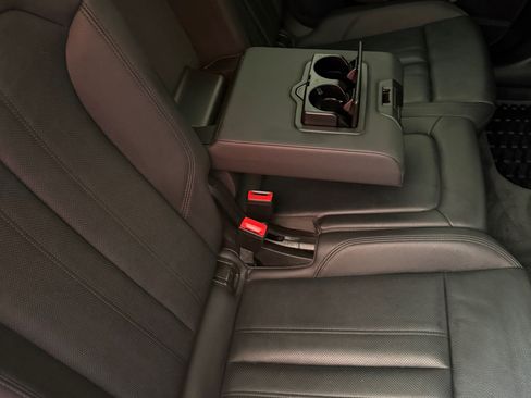 Used 2018 Audi Q5 Prestige w/ Prestige Package image 24