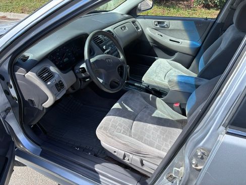 Used 2001 Honda Accord EX image 10