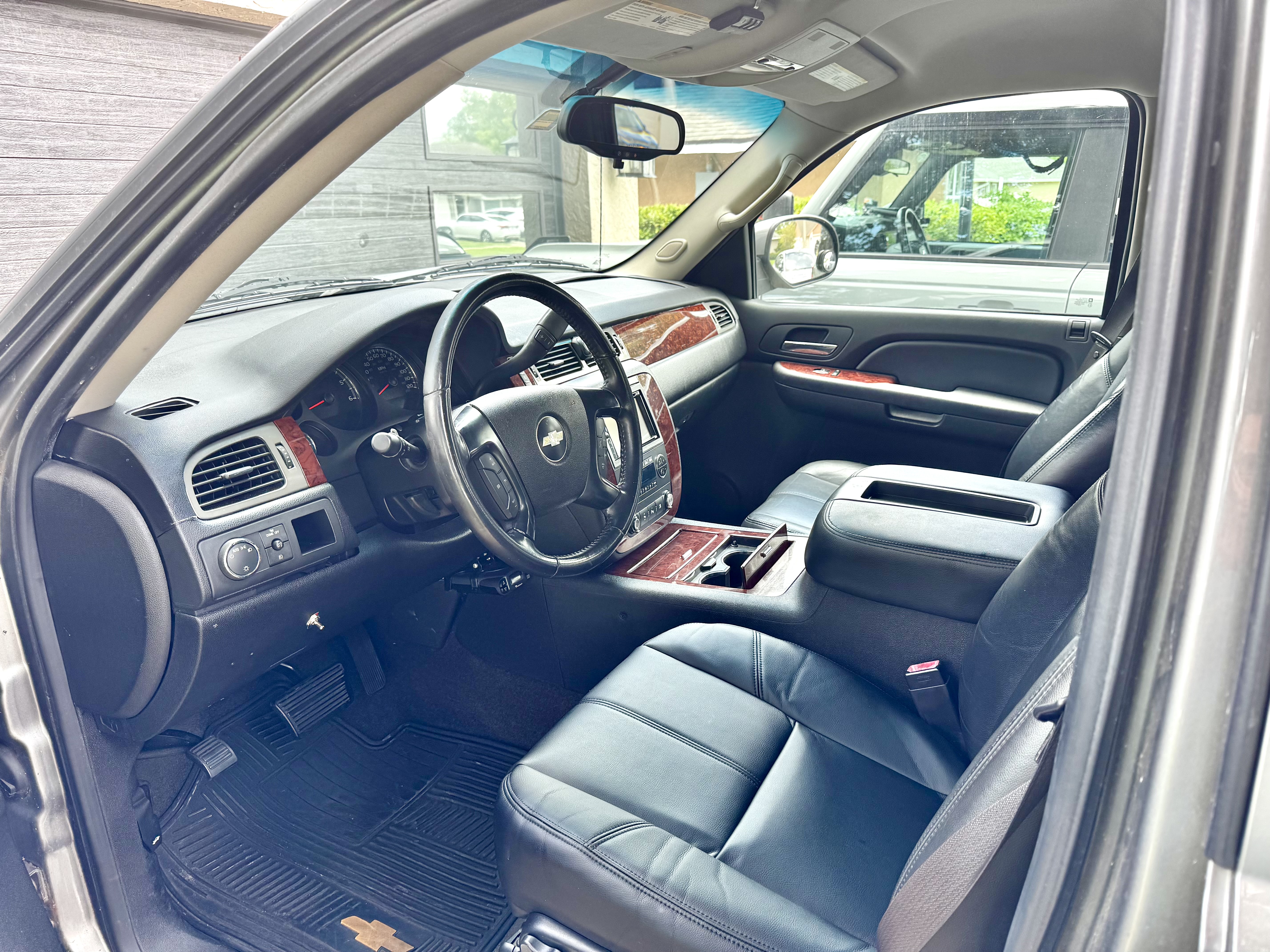 Used 2009 Chevrolet Avalanche LT RWD image 10