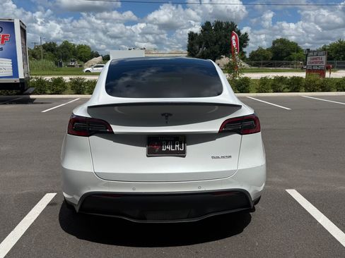 Used 2022 Tesla Model Y Performance AWD/4WD image 2