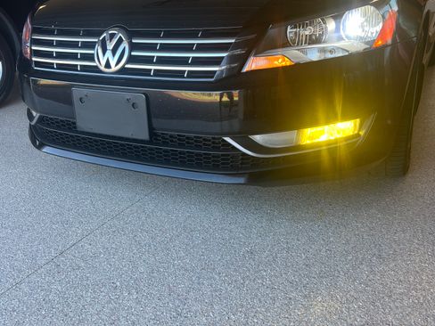 Used 2015 Volkswagen Passat TDI SEL Premium image 2