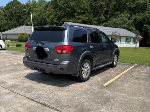 Used 2010 Toyota Sequoia Limited RWD image 15