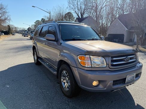 Used 2001 Toyota Sequoia Limited image 8