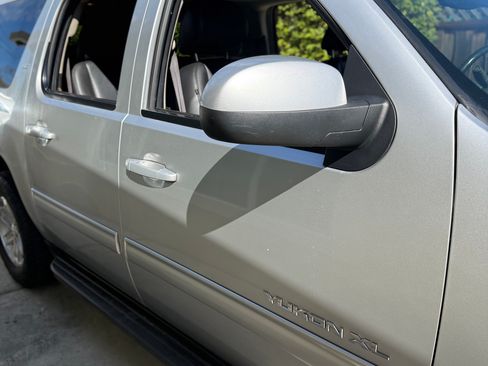 Used 2013 GMC Yukon XL SLT image 9