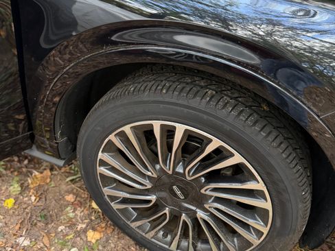 Used 2020 Lincoln Corsair Reserve w/ Equipment Group 202A image 8