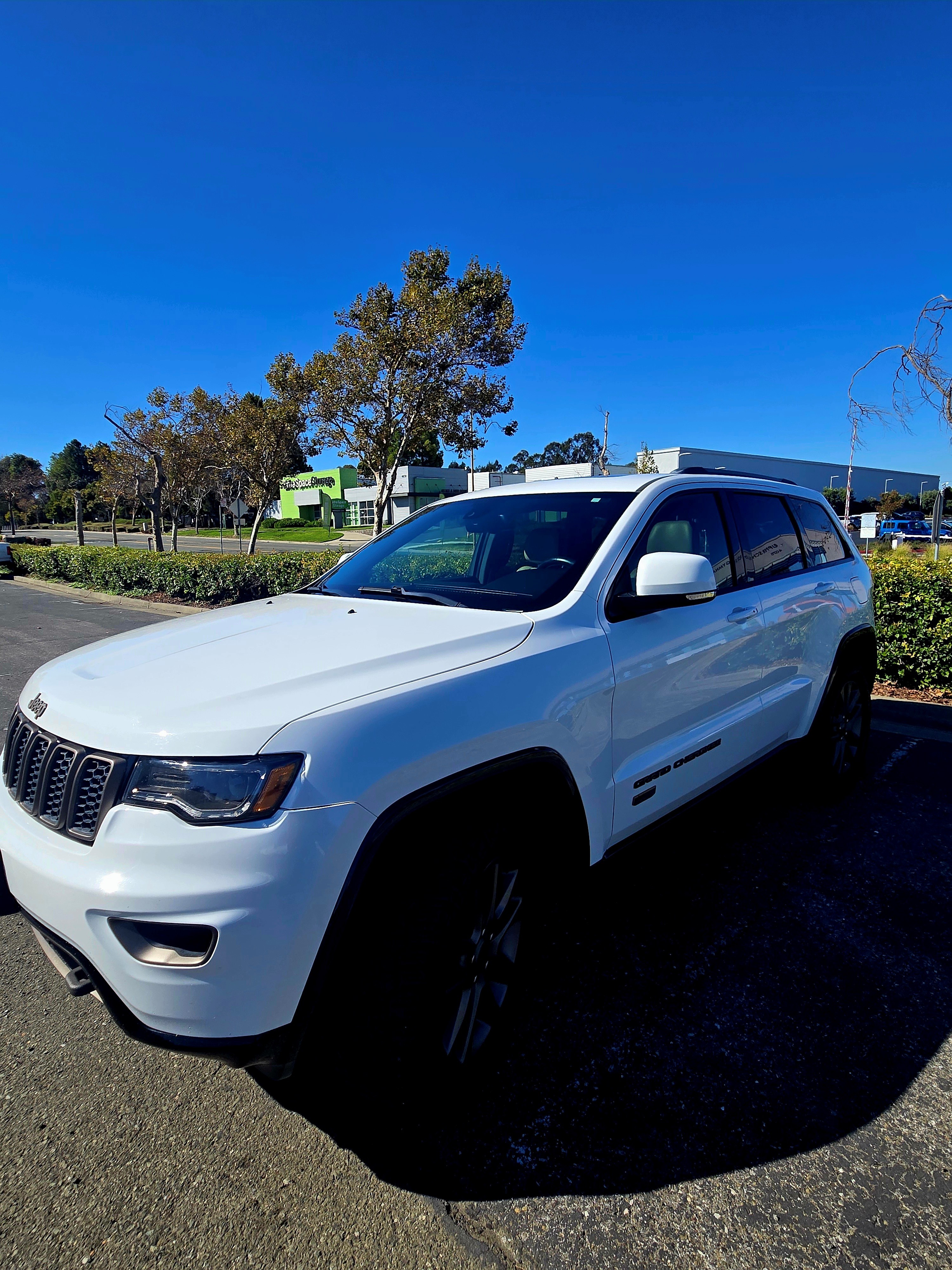 Used 2016 Jeep Grand Cherokee Limited 75th Anniversary AWD/4WD image 2