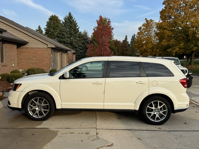 Used 2014 Dodge Journey R/T FWD image 9
