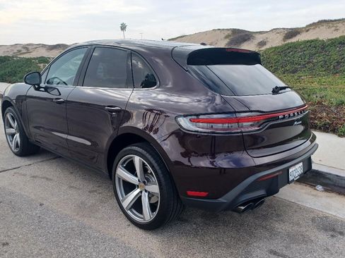 Used 2024 Porsche Macan image 2