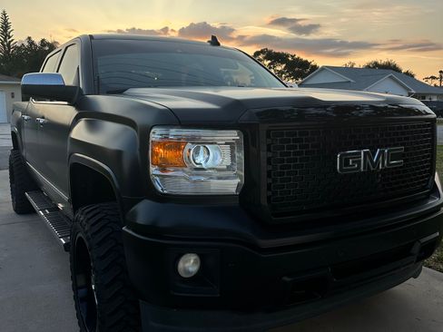 Used 2015 GMC Sierra 1500 Denali w/ Driver Alert Package AWD/4WD image 5